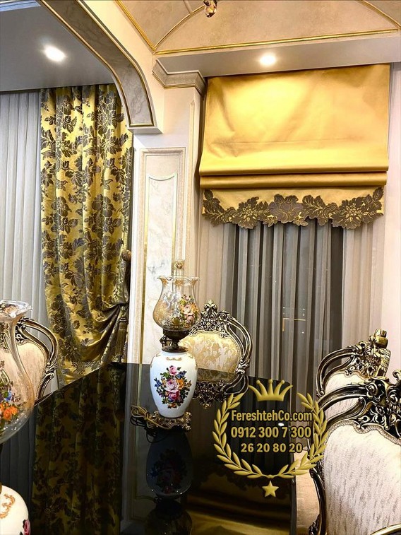 پرده طلایی برای فضای ناهارخوری مدل رومن اپلیکه شده و دکوری